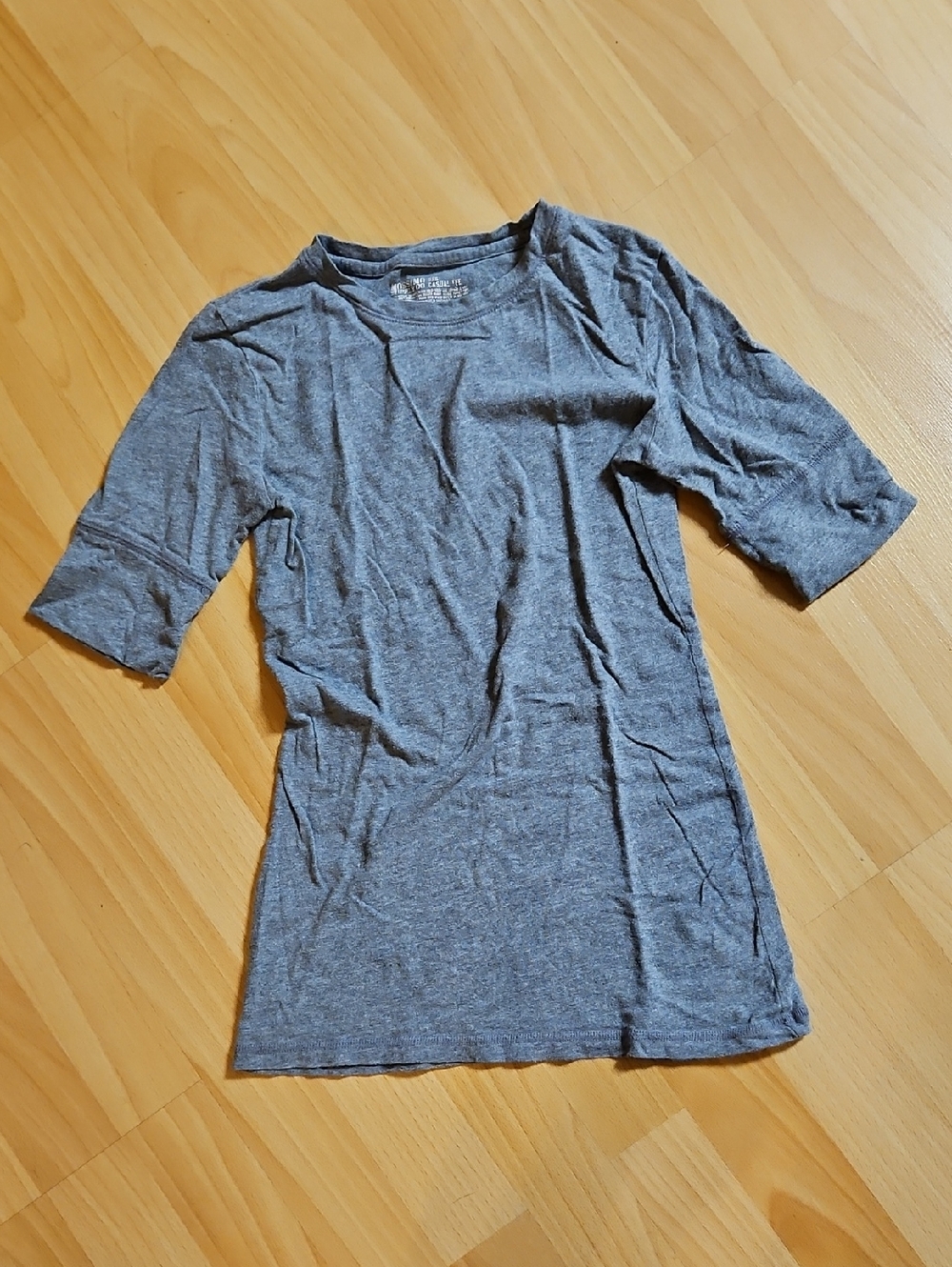 Free With Purchase - Mossimo Supply Co. Gray Casual Crewneck Tee